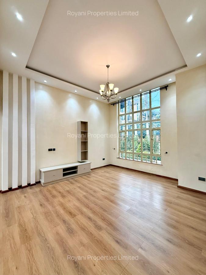 9 Bed House with En Suite in Rosslyn - 3