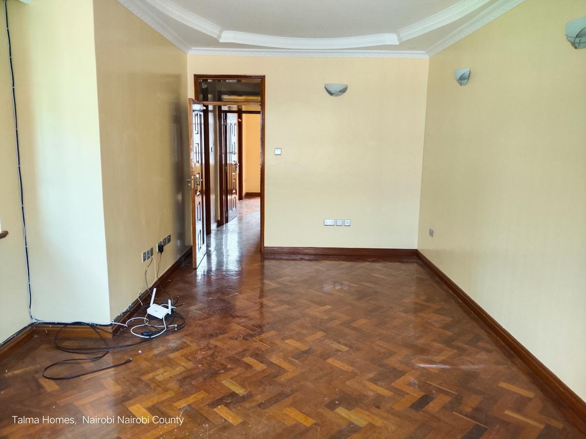 4 Bed Townhouse with En Suite at Muthangari Road - 10