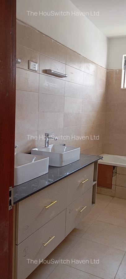 4 Bed Townhouse with En Suite at Off Isaac Gathanju Rd - 9