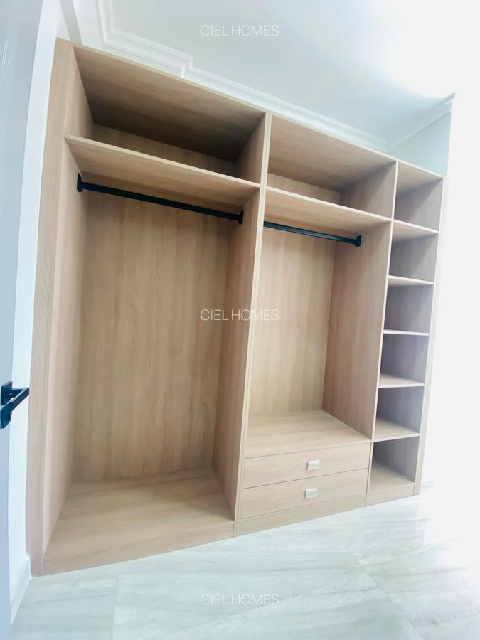 5 Bed Apartment with Swimming Pool in Kilimani - 15