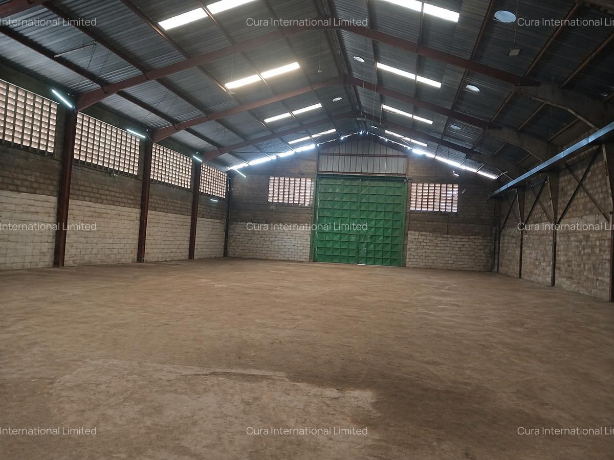13,000 ft² Warehouse in Industrial Area - 2