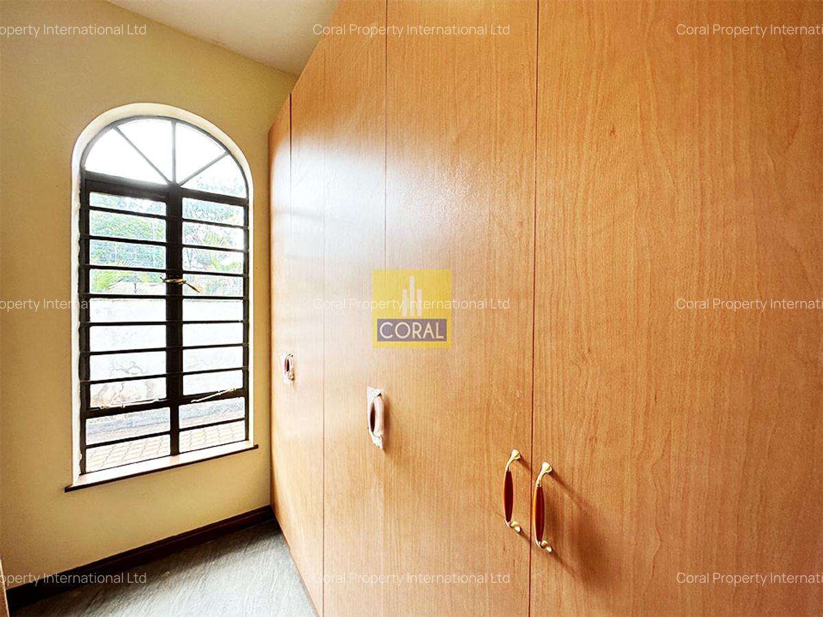 6 Bed House in Runda - 8