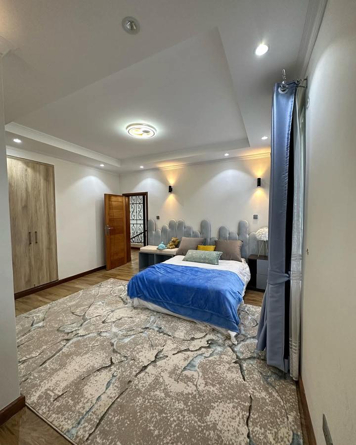 4 Bed Villa with Staff Quarters in Runda - 11
