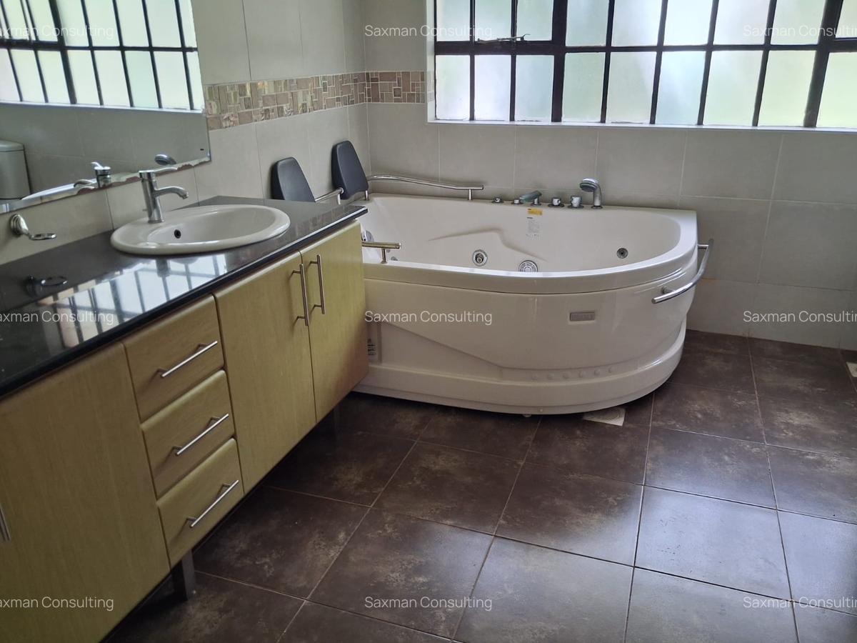 4 Bed House with En Suite in Karen - 12