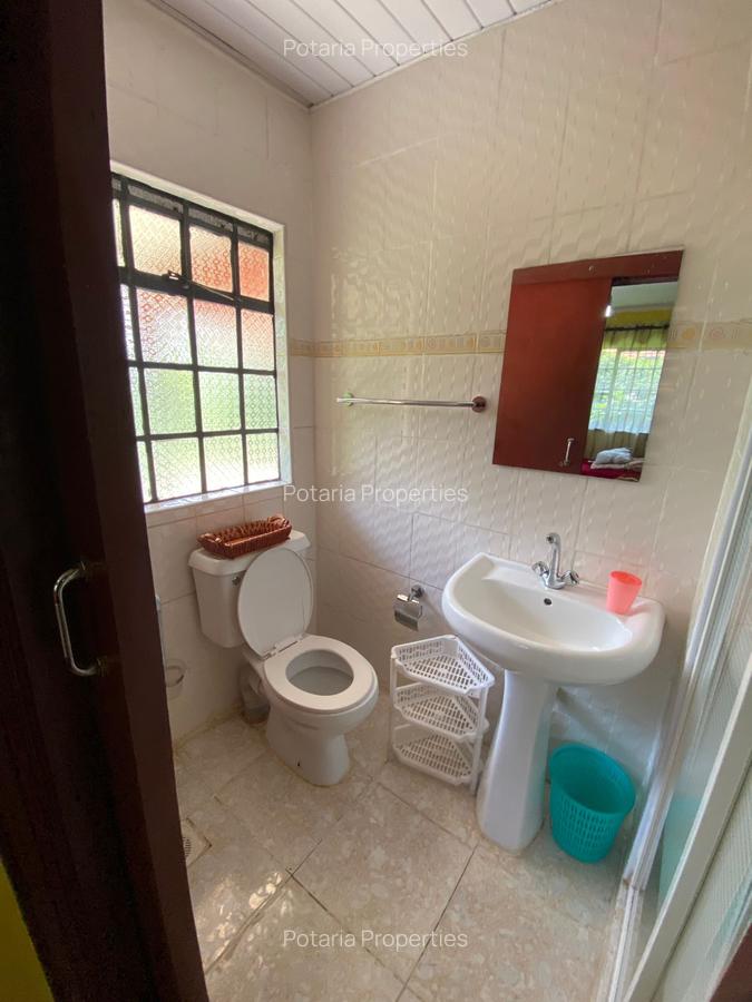 2 Bed House with En Suite in Ridgeways - 11