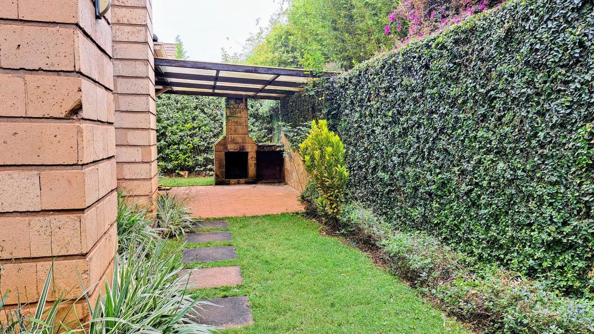 4 Bed Townhouse with En Suite in Kitisuru - 14