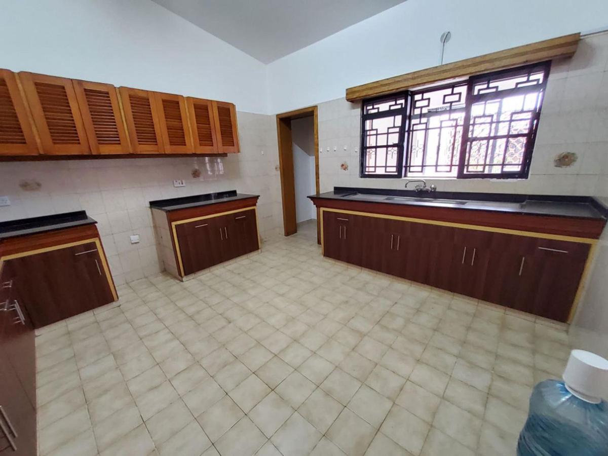 5 Bed Apartment in Westlands Area - 2