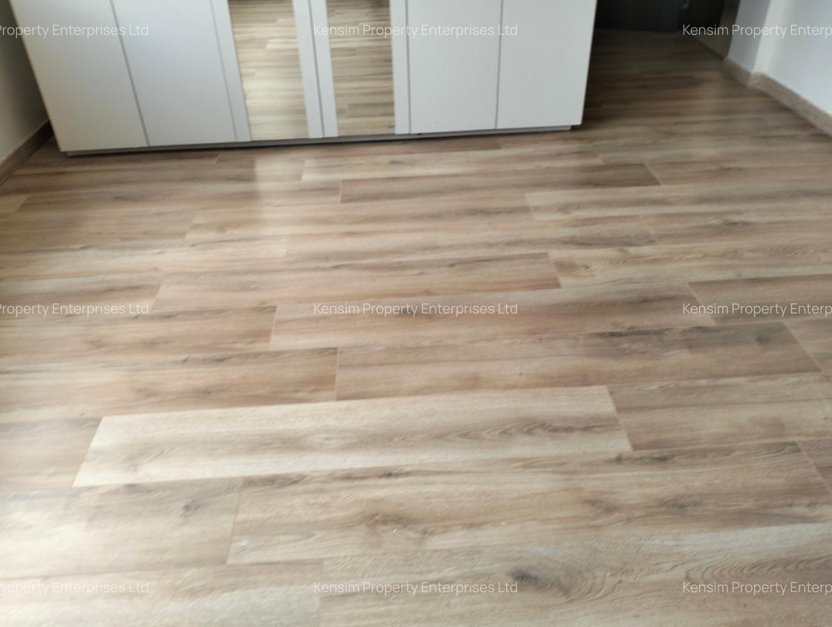 5 Bed Townhouse with En Suite in Lavington - 12