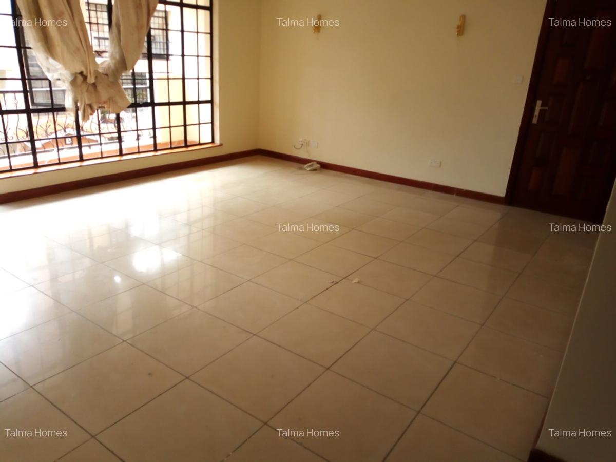 3 Bed Apartment with En Suite at Brookside Groove - 10