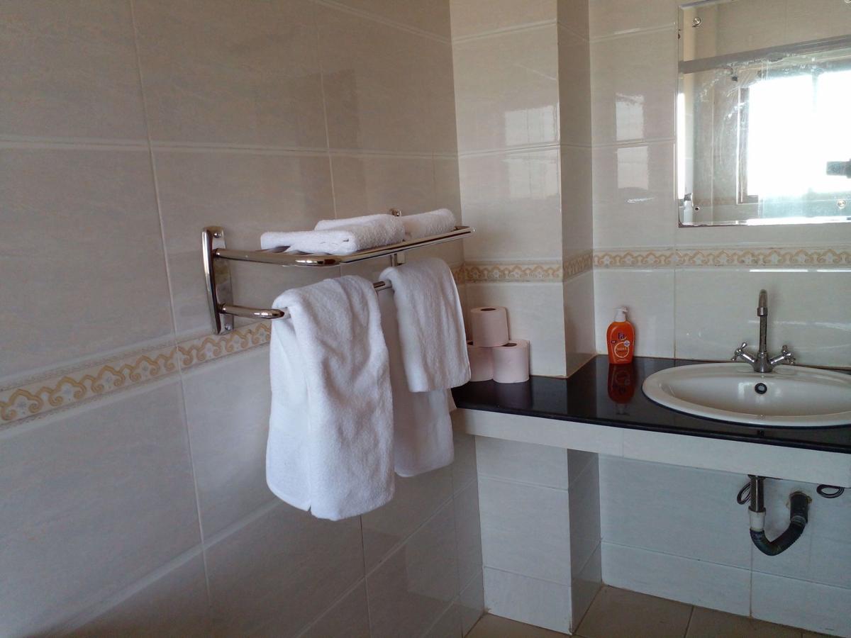 3 Bed Apartment with Swimming Pool in Kileleshwa - 5