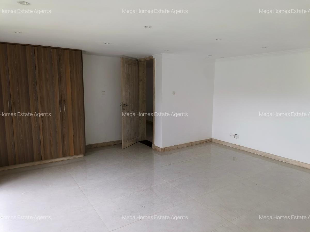 7 Bed House with En Suite in Runda - 18