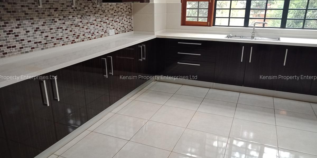 4 Bed Townhouse with En Suite in Kiambu Road - 10