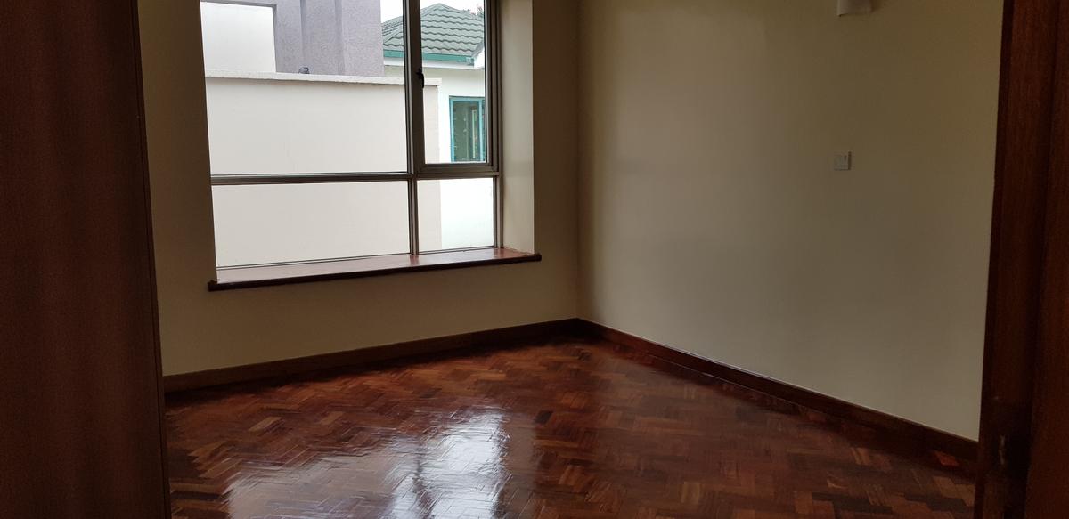 6 Bed Townhouse with En Suite at Muthangari Drive - 15