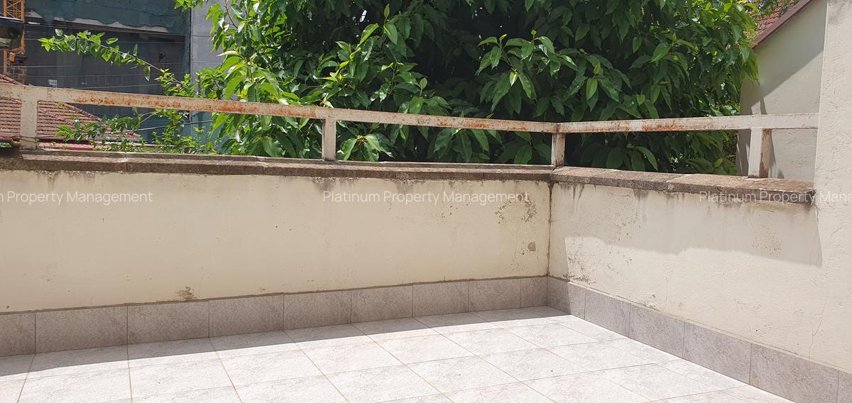 4 Bed House with En Suite at Church Rd - 15