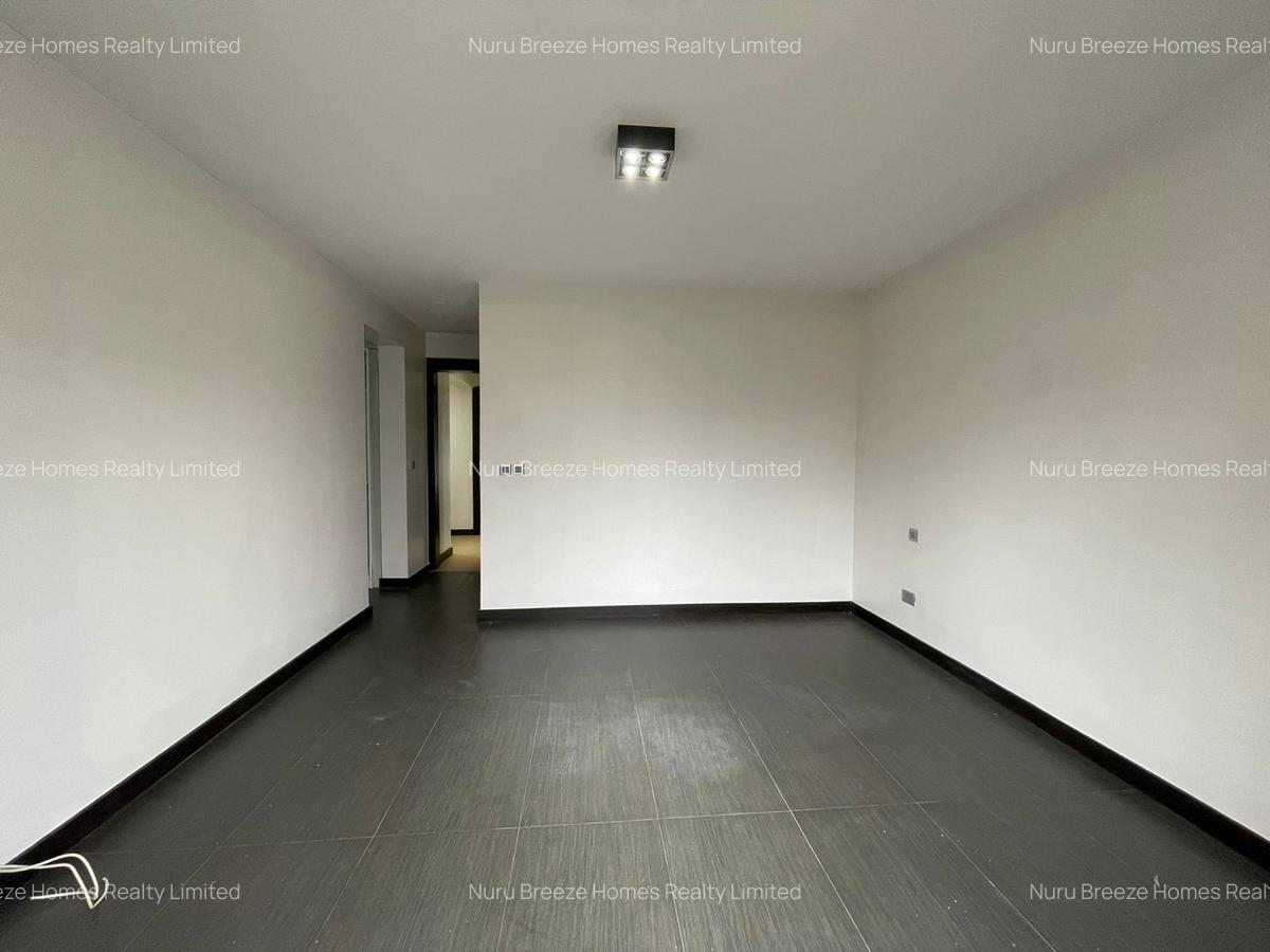 3 Bed Apartment with En Suite in Riverside - 11