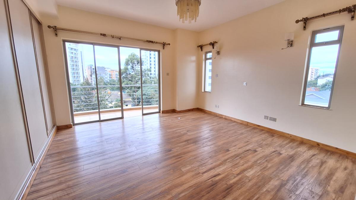 3 Bed Apartment with En Suite at Vihiga Road - 16