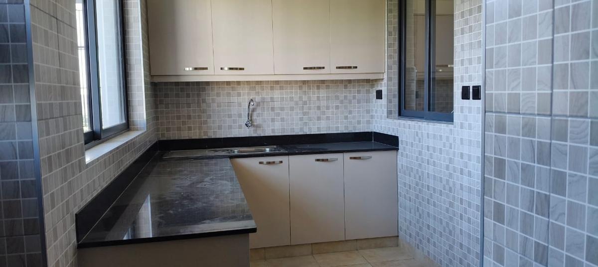 4 Bed Apartment with En Suite at Parklands - 4