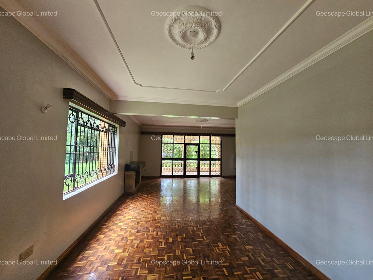 5 Bed House with En Suite in Nyari - 2