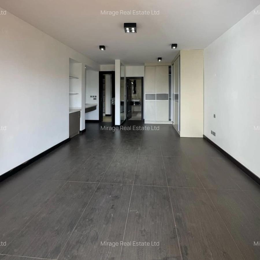 3 Bed Apartment with En Suite in Riverside - 15