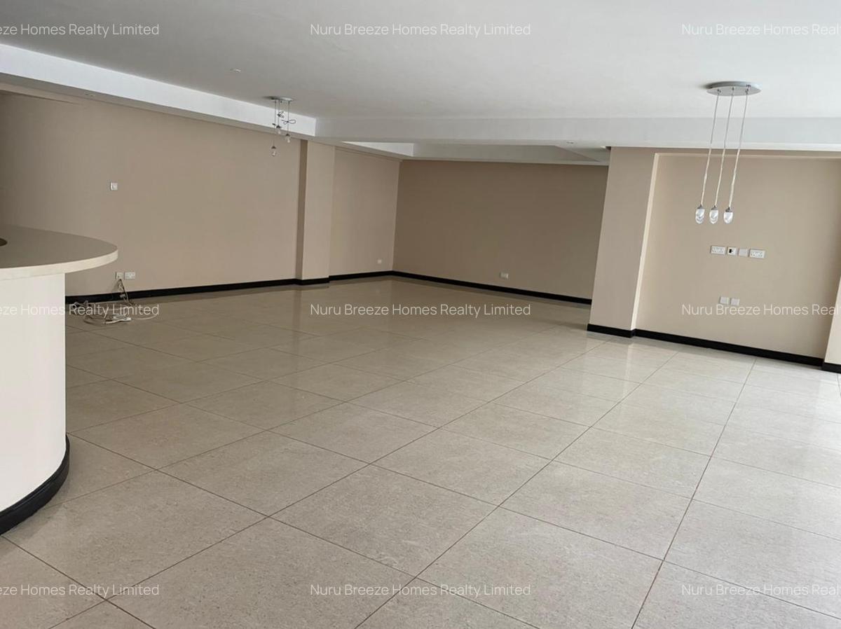 3 Bed Apartment with En Suite in Riverside - 16