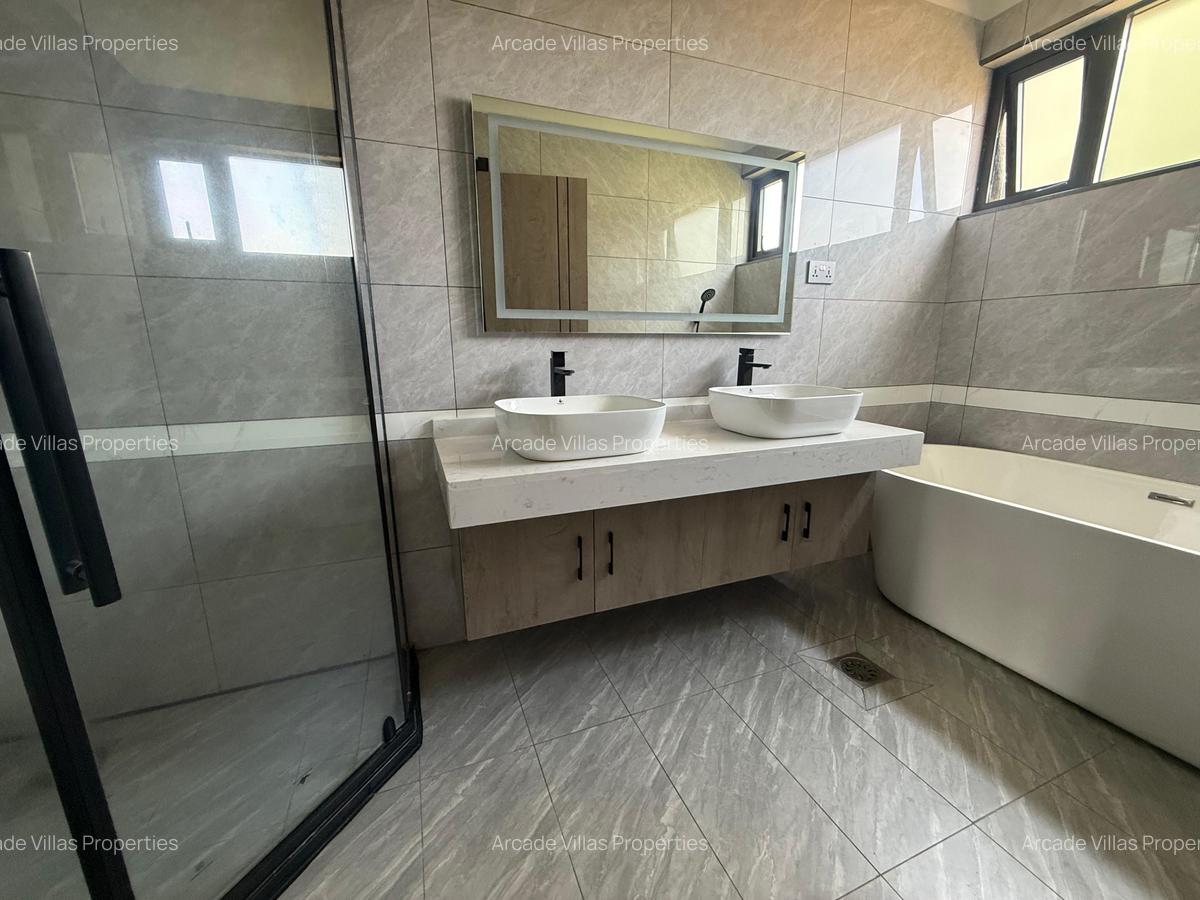 3 Bed Apartment with En Suite in Kileleshwa - 11