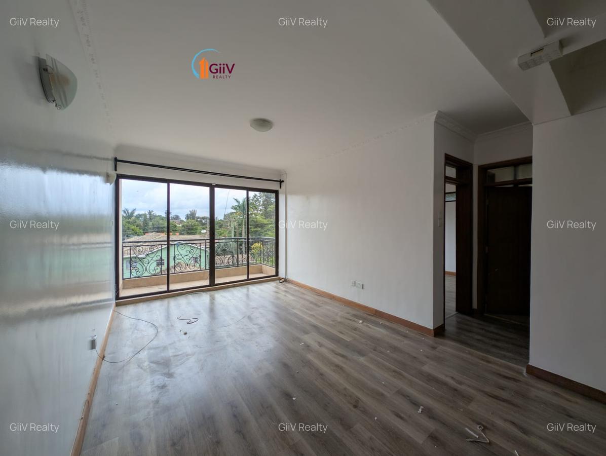 3 Bed Apartment with En Suite in Nyari - 17
