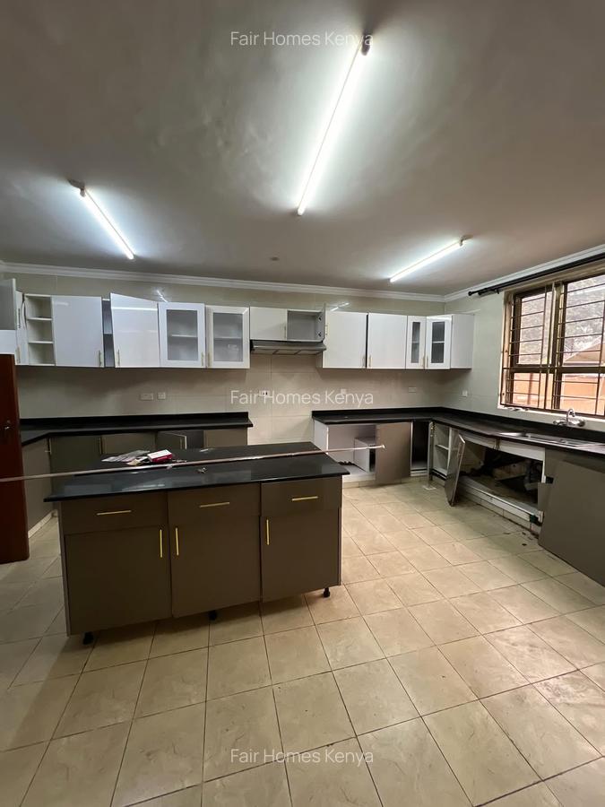 5 Bed Townhouse with En Suite at Amboseli Lane - 3