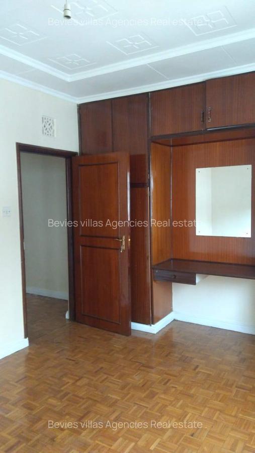 5 Bed Townhouse with En Suite at Lavington - 7