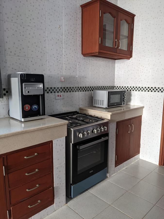 Serviced 2 Bed Apartment with En Suite in Nyali Area - 16