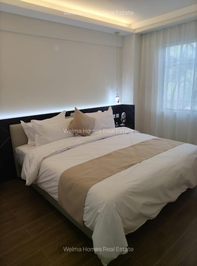 2 Bed Apartment with En Suite in Lavington - 8