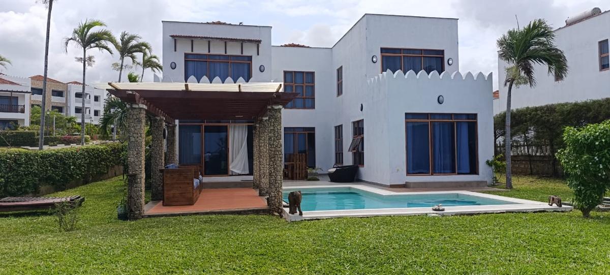 4 Bed Villa with En Suite at Sultan - 2