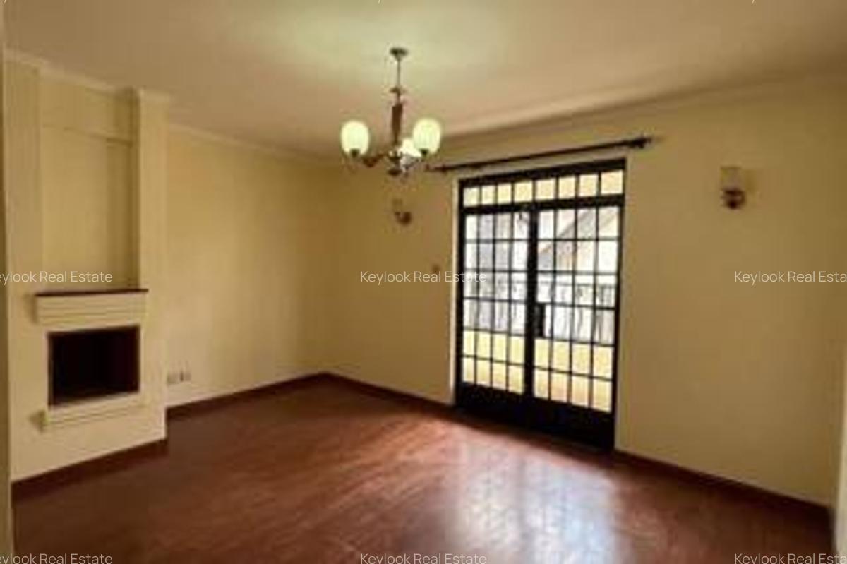 5 Bed Townhouse with En Suite at Lavington Green - 7