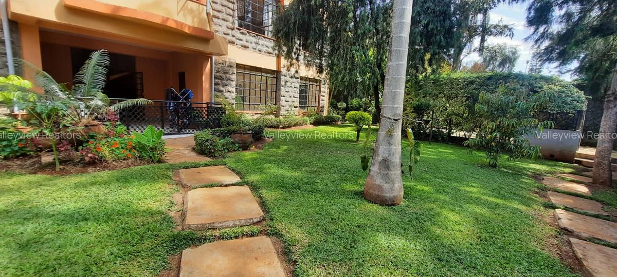 2 Bed House with En Suite at Lavington - 1