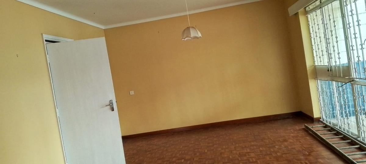 2 Bed Townhouse with En Suite in Lavington - 11