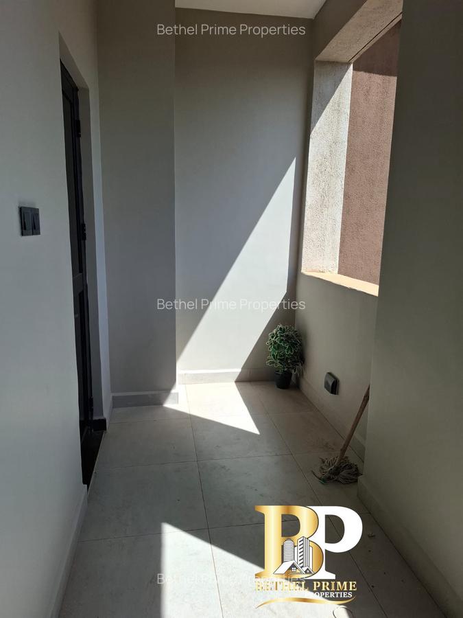 3 Bed Apartment with En Suite in Brookside - 5