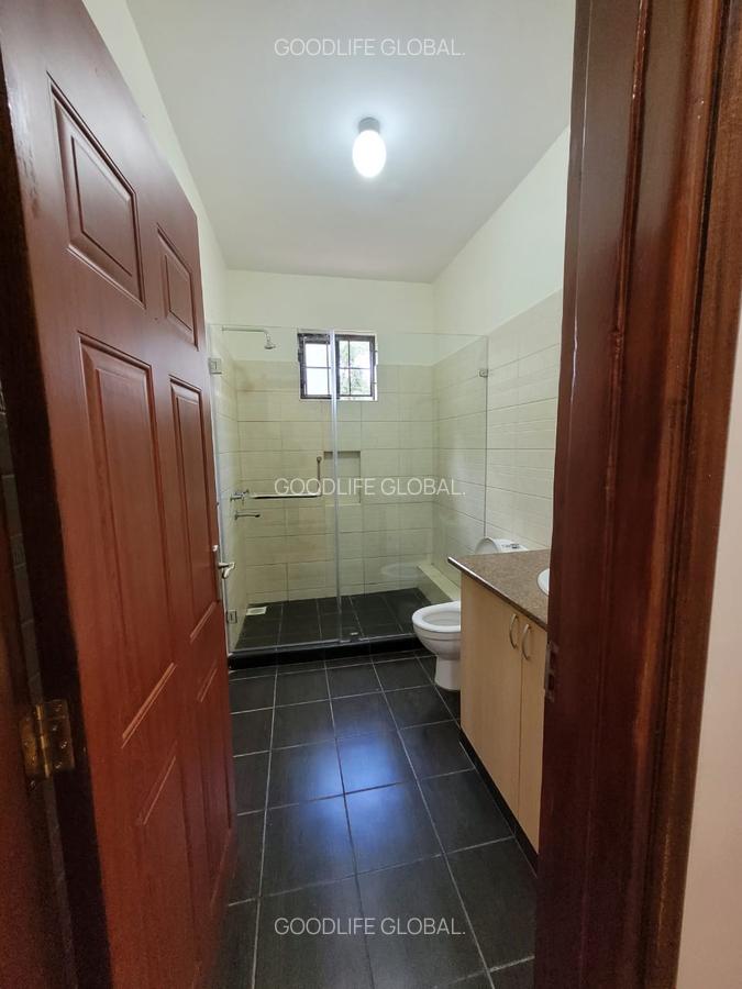3 Bed Apartment with En Suite in Westlands Area - 9