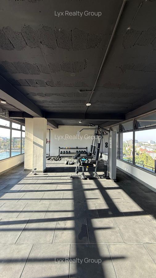 4 Bed Apartment with En Suite in Riverside - 6