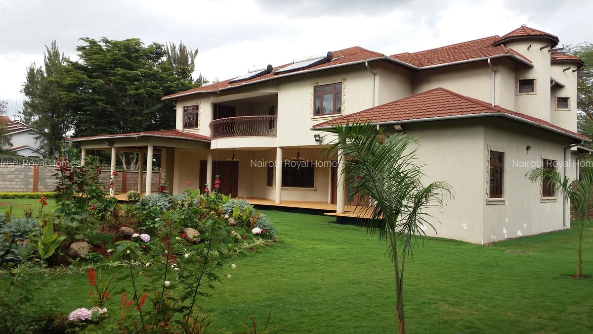 5 Bed House with En Suite at Flem Tree - 7