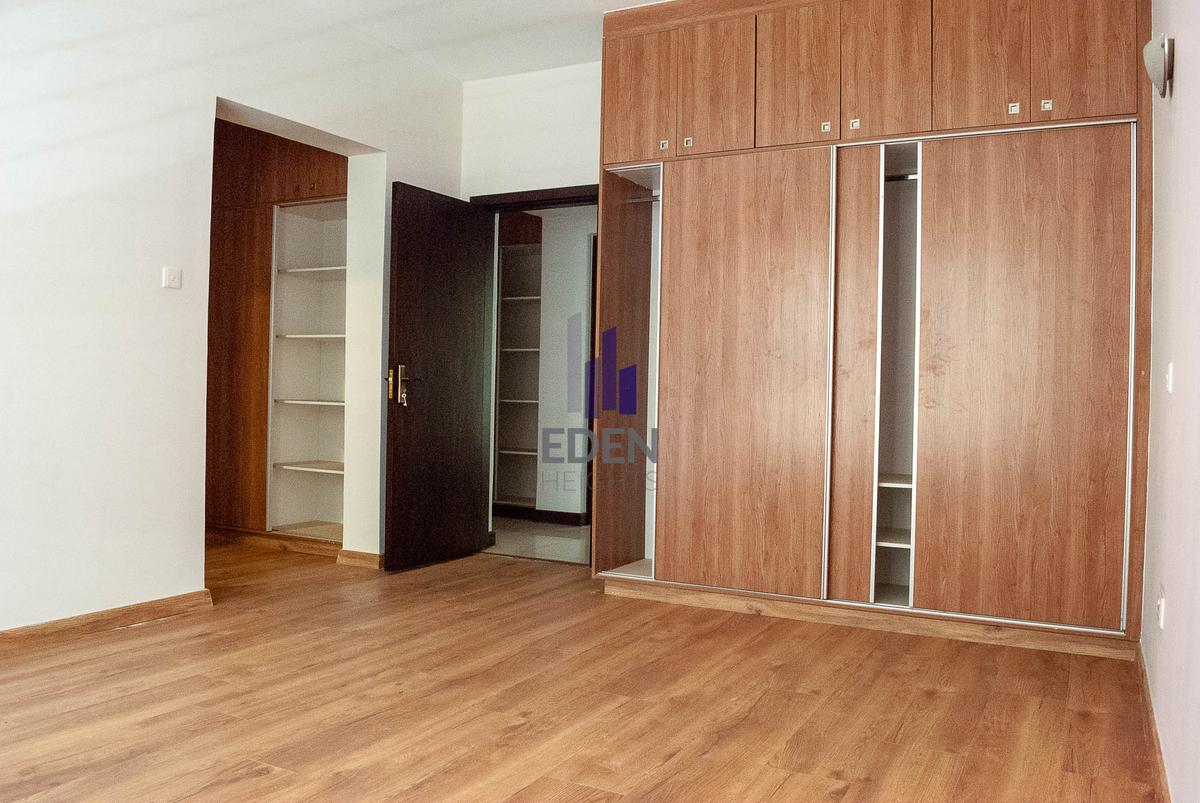 3 Bed Apartment with En Suite at General Mathenge - 14