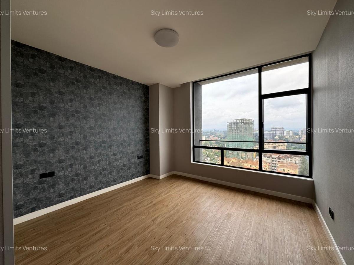 3 Bed Apartment with En Suite at Brookside Drive - 17