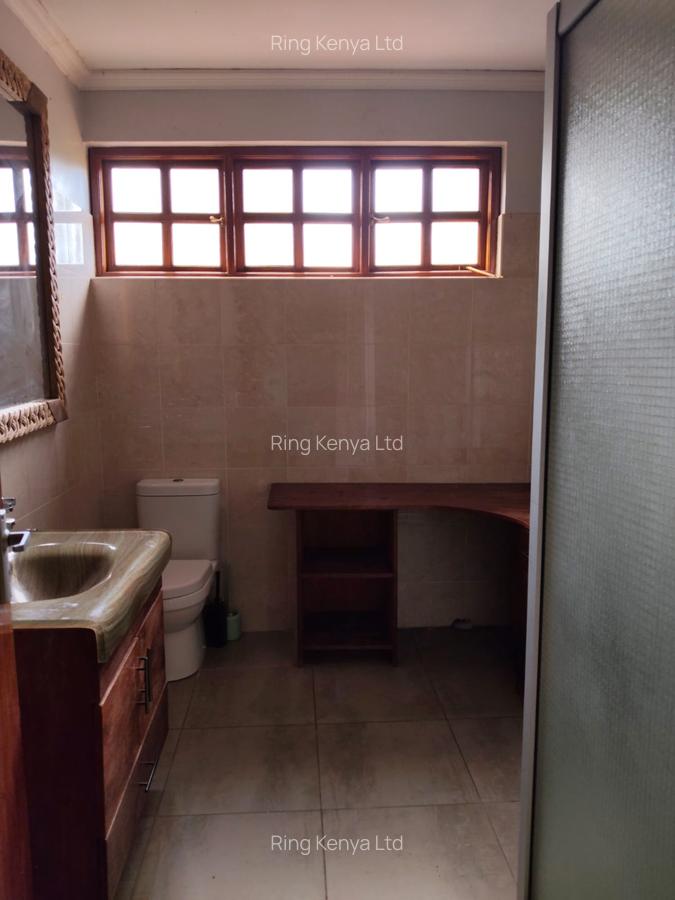 4 Bed House with En Suite in Runda - 13