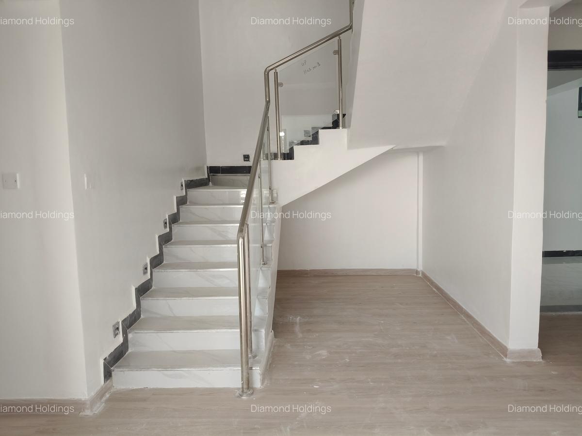 5 Bed Apartment with En Suite in Parklands - 5