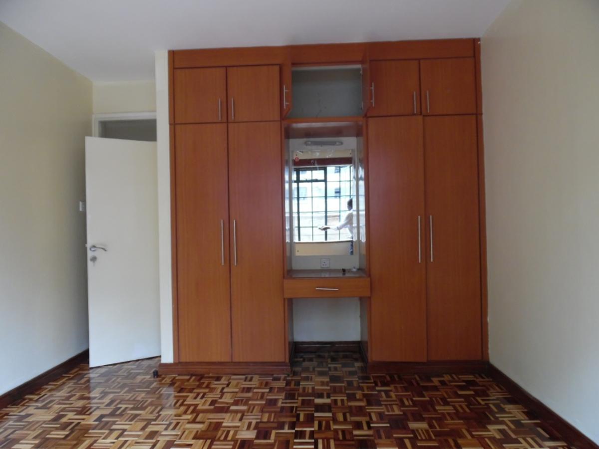 3 Bed Apartment with En Suite at Lavington - 11