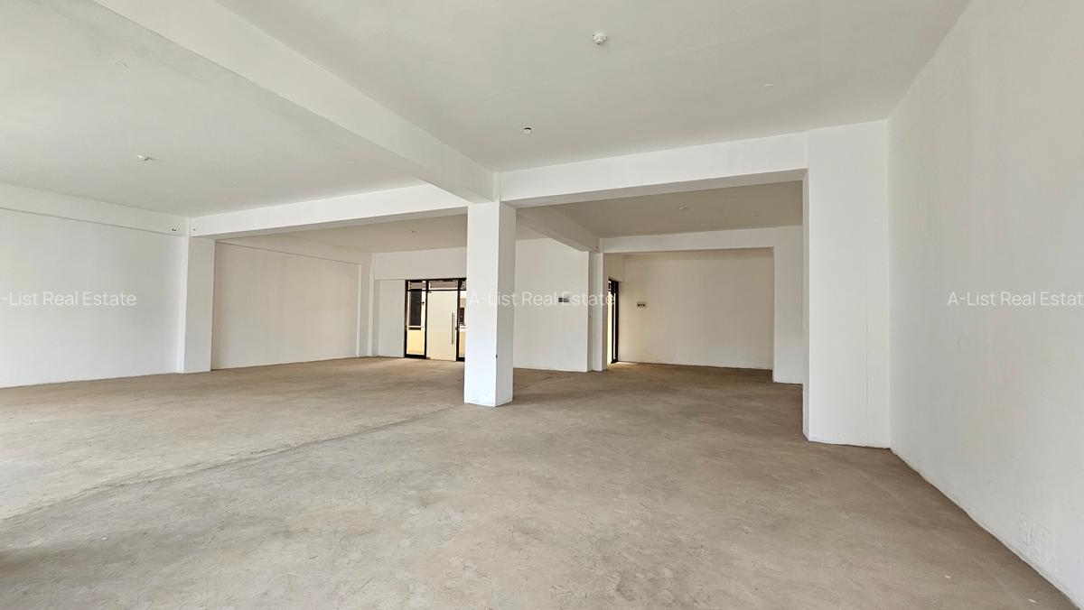 2,000 ft² Commercial Property with Service Charge Included at Chaka Road - 3