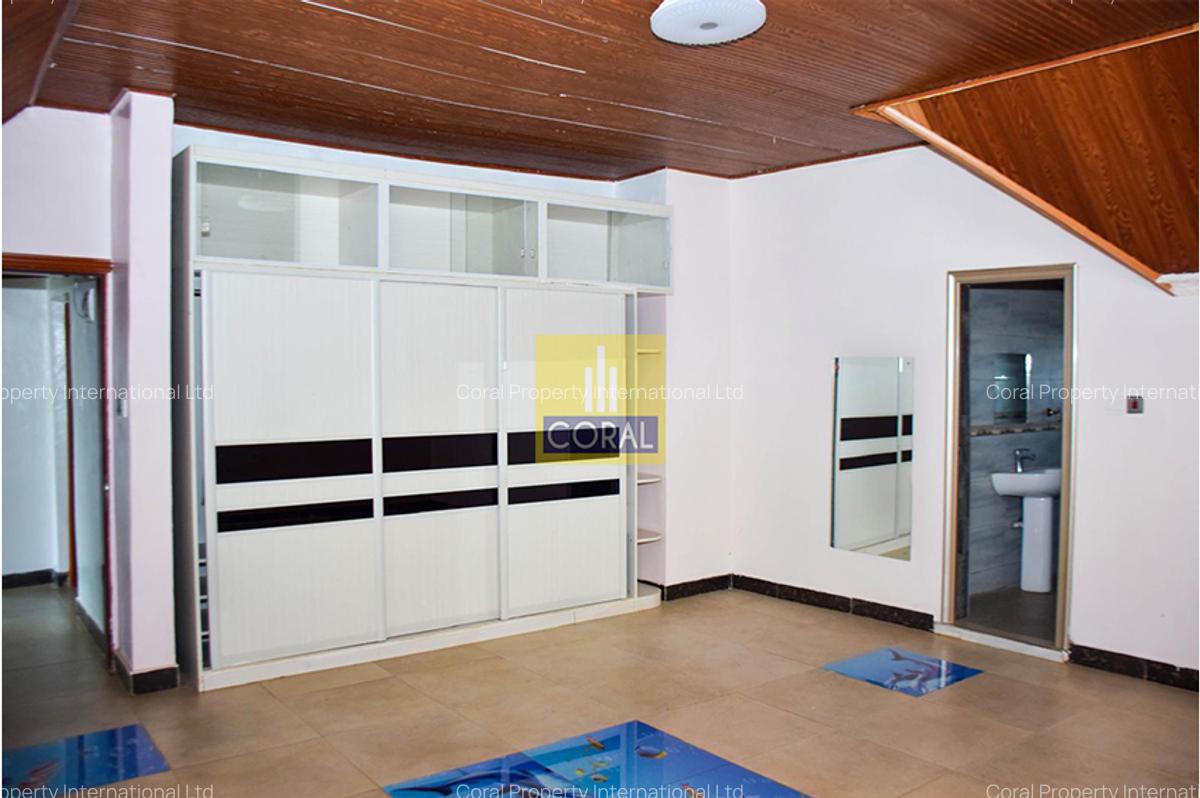 4 Bed House in Kiambu Road - 10