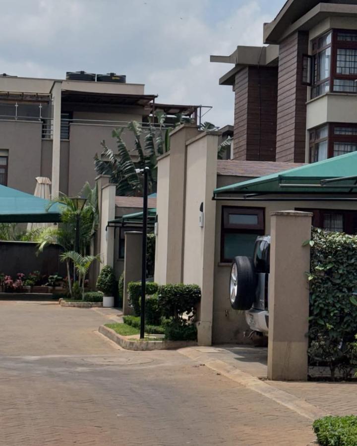 4 Bed Townhouse with En Suite in Langata - 1