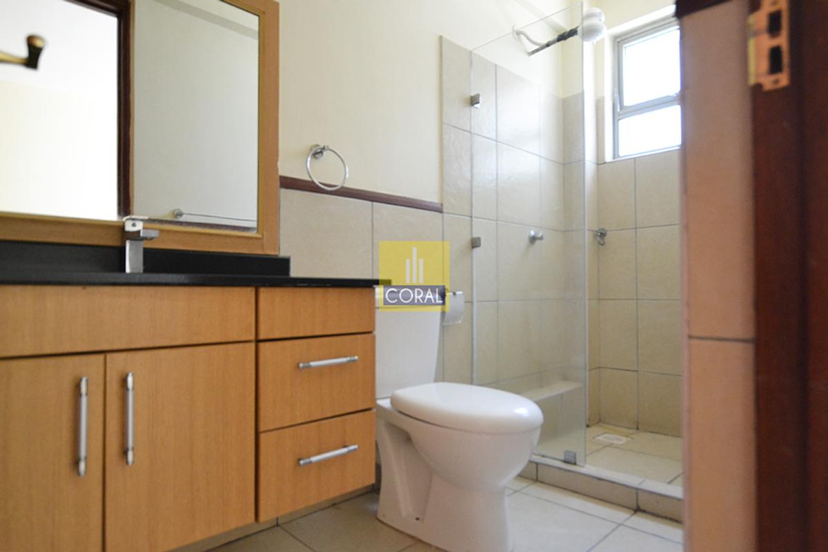 2 Bed Apartment in Kileleshwa - 8