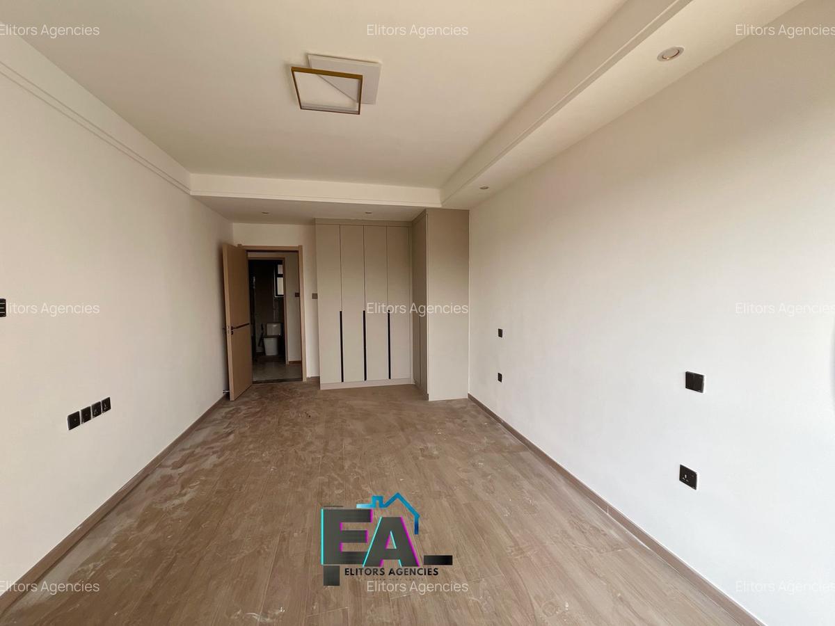 3 Bed Apartment with En Suite at Riverside Drive - 9