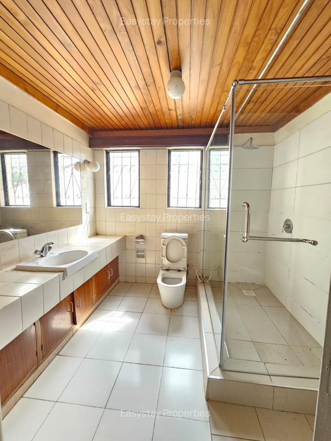 4 Bed Townhouse with En Suite in Kilimani - 4