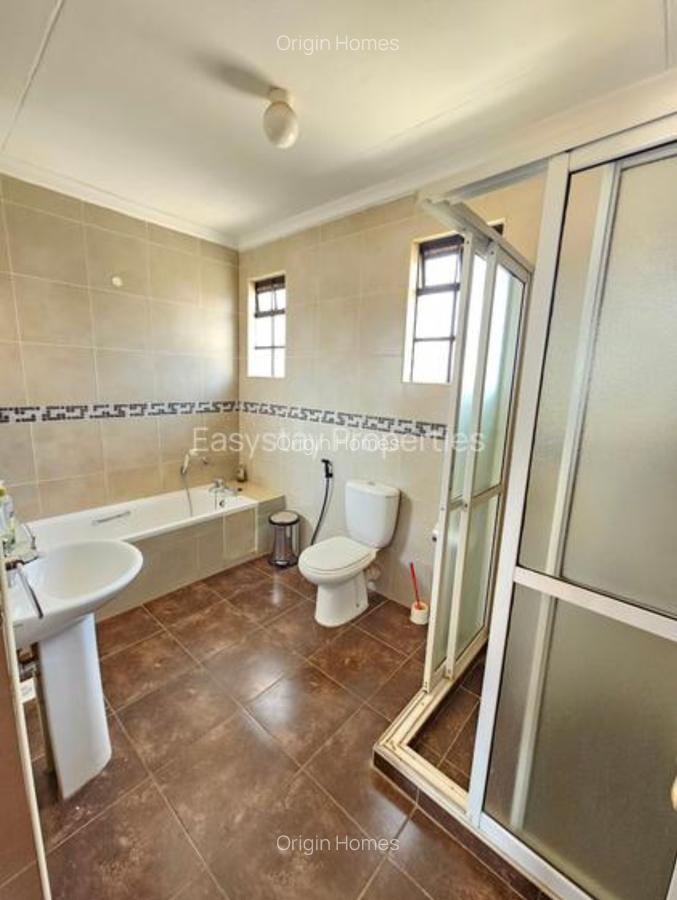 Furnished 3 Bed Apartment with En Suite at Riverside Drive - 11